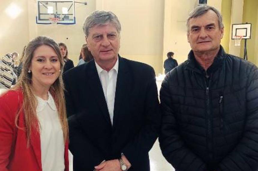 Alta Italia- concejales denuncian que maacutequinas municipales trabajan en un campo privado