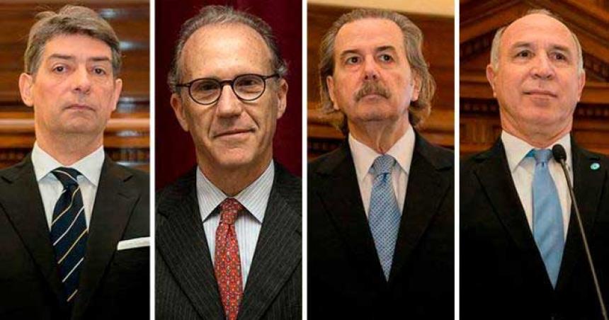 Juicio poliacutetico- presentaraacuten cargos por mal desempentildeo contra los integrantes de la Corte