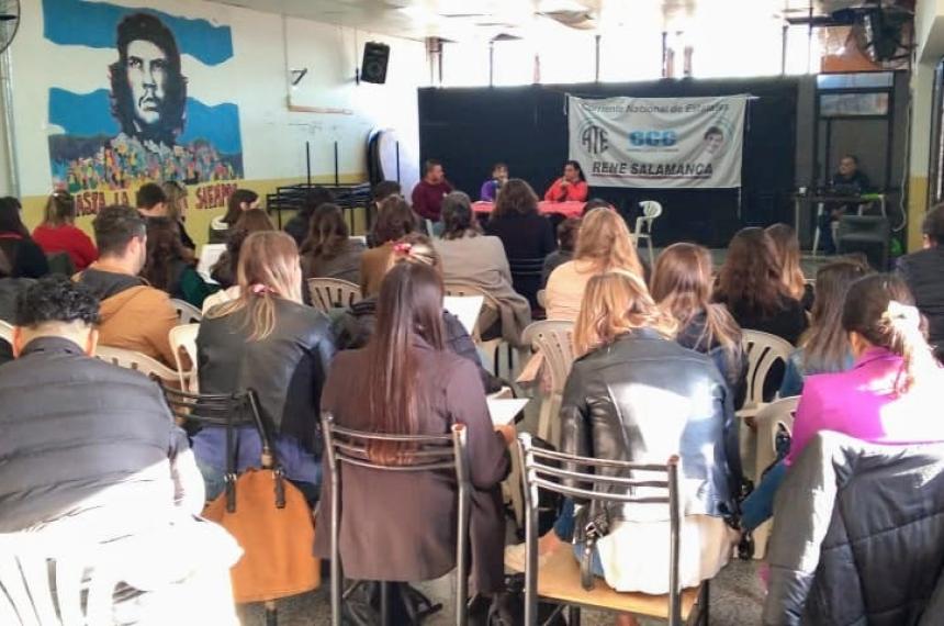 Profesionales de la 643 reclaman maacutes derechos laborales
