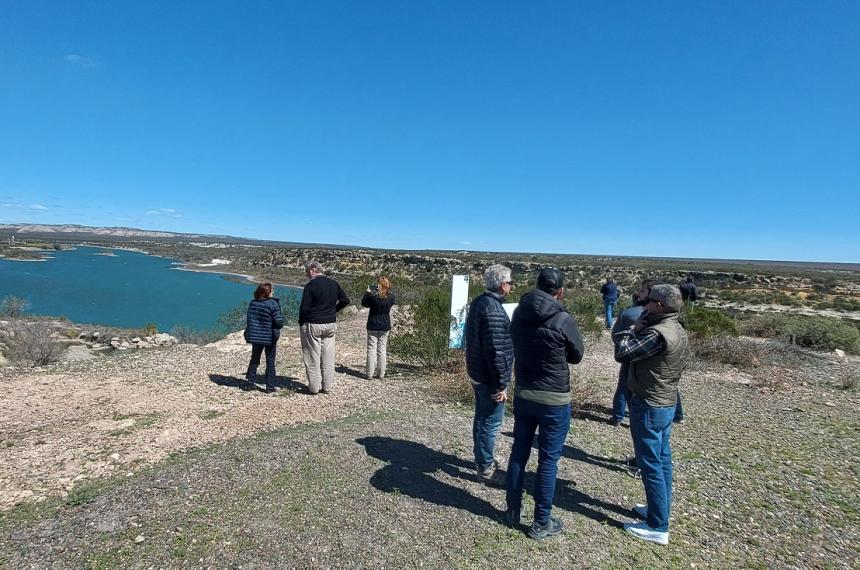 Pistacho- recorrida de inversores por Casa de Piedra