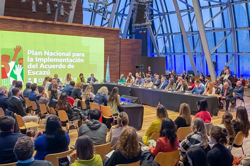 La Pampa en la presentacioacuten del plan para enfrentar el cambio climaacutetico