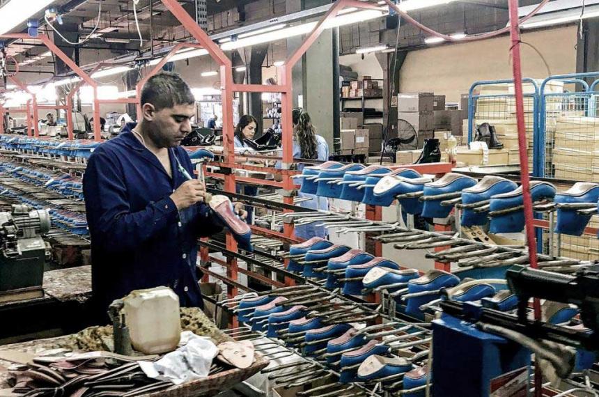 Desde diciembre de 2019 se incorporaron 12 millones de personas al trabajo en blanco