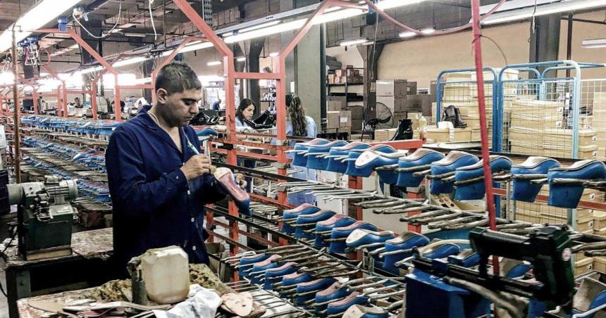 Desde diciembre de 2019 se incorporaron 12 millones de personas al trabajo en blanco