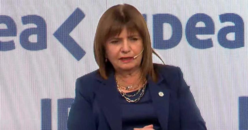 Patricia Bullrich prometioacute en IDEA una reforma de la carta orgaacutenica del BCRA
