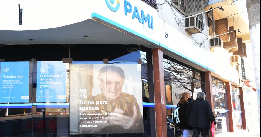 Cliacutenicas y Sanatorios podriacutean volver a suspender la atencioacuten con PAMI