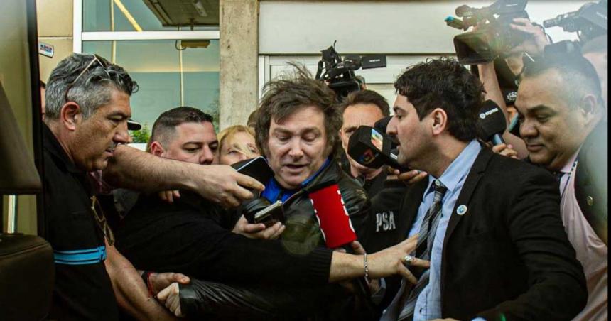 Dirigentes economistas y empresarios repudiaron los dichos de Milei sobre el doacutelar