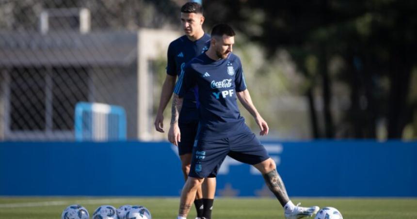Messi se entrenoacute con normalidad