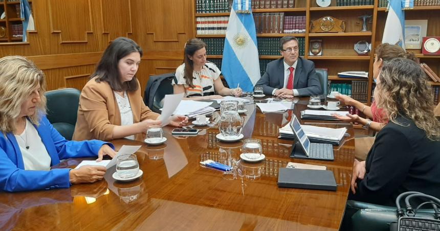 El jury suspendioacute a la jueza Ballester y a la asesora Cataacuten