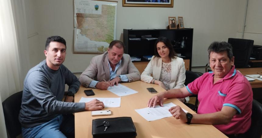 Prorrogan licencias en Salud