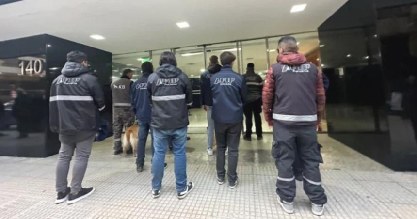 Cayoacute el croata duentildeo de NIMBUS la mayor cueva de la City portentildea