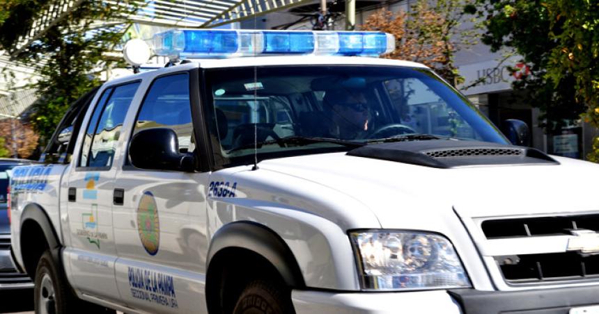 Roboacute una billetera en un negocio y la detuvieron