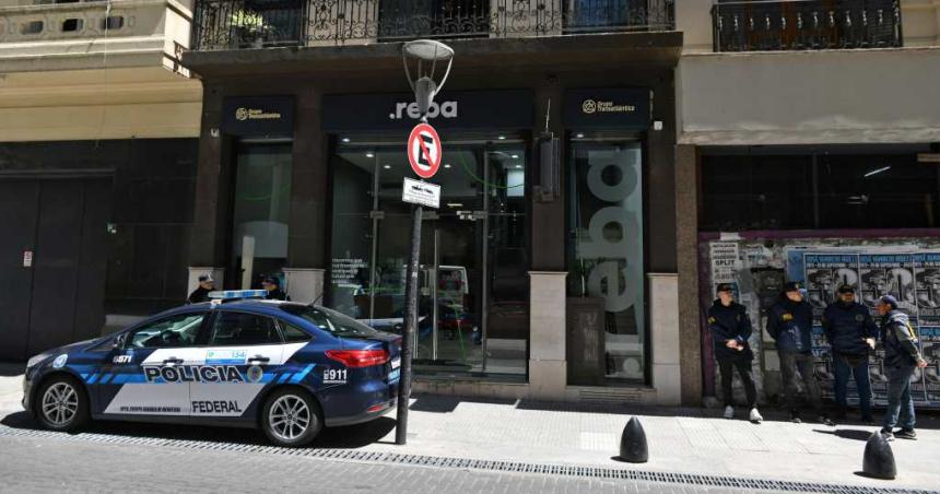 A pesar de los controles el doacutelar blue alcanzoacute los 985