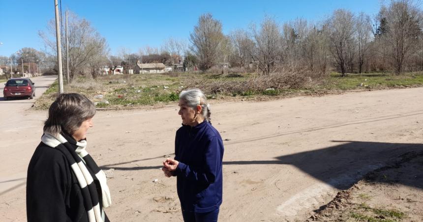 Piden el mantenimiento de un espacio verde frente al local de CONIN 