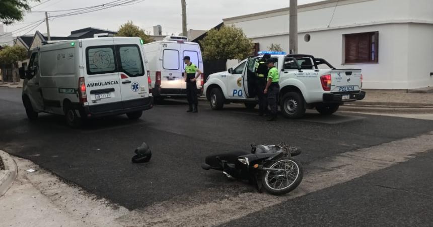 Una motociclista con cuatro costillas fracturadas