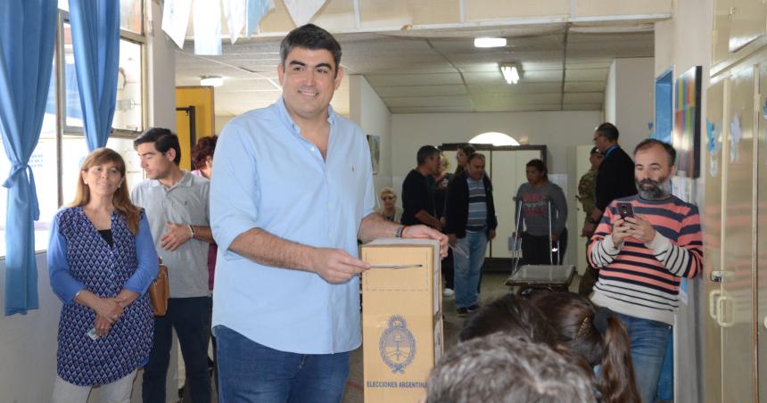 Es una eleccioacuten difiacutecil hubo que explicar casa por casa