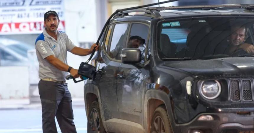 Sorpresivo aumento de hasta 35-en-porciento- en las estaciones de servicio YPF