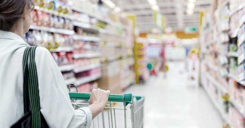 Subieron las ventas en supermercados mayoristas y centros de compras en agosto