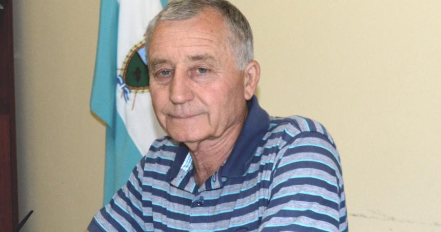 Otro intendente radical dijo que votariacutea a Massa para que el paiacutes siga funcionando