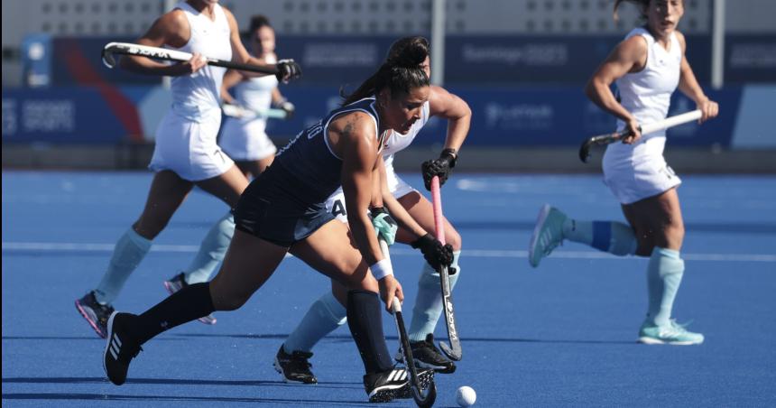 Las Leonas debutaron con una goleada