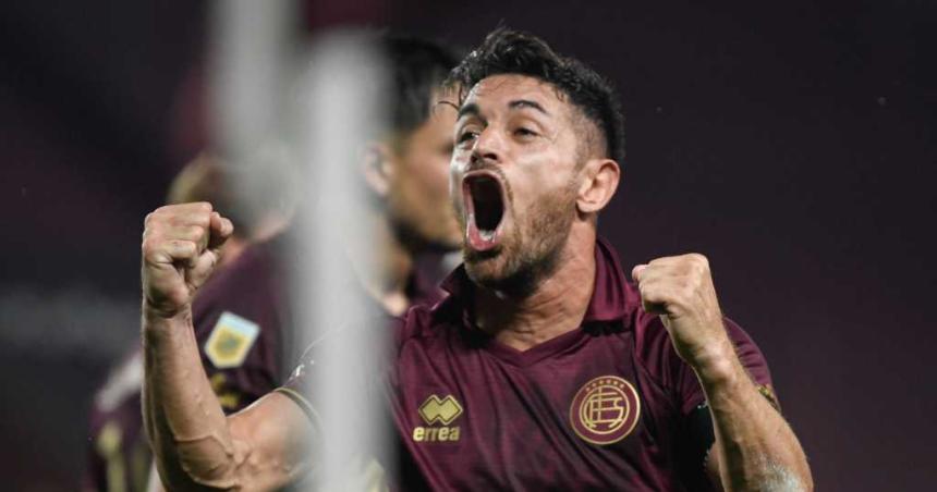 Lanuacutes hundioacute a Tigre y cosechoacute su primera victoria