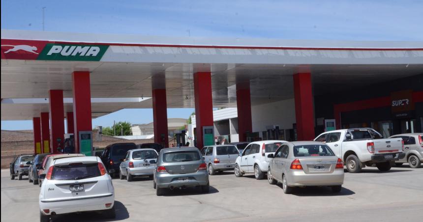 Comienza a normalizarse el abastecimiento de combustibles