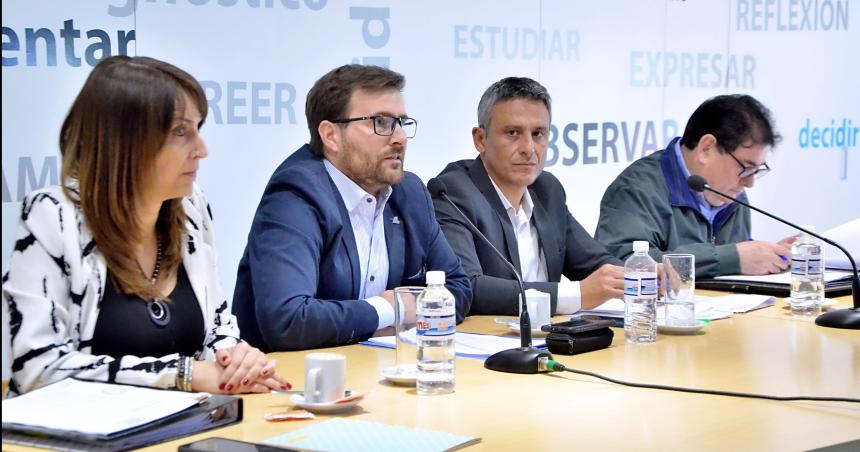 El proyecto de Informacioacuten Puacuteblica en debate- una ley necesaria