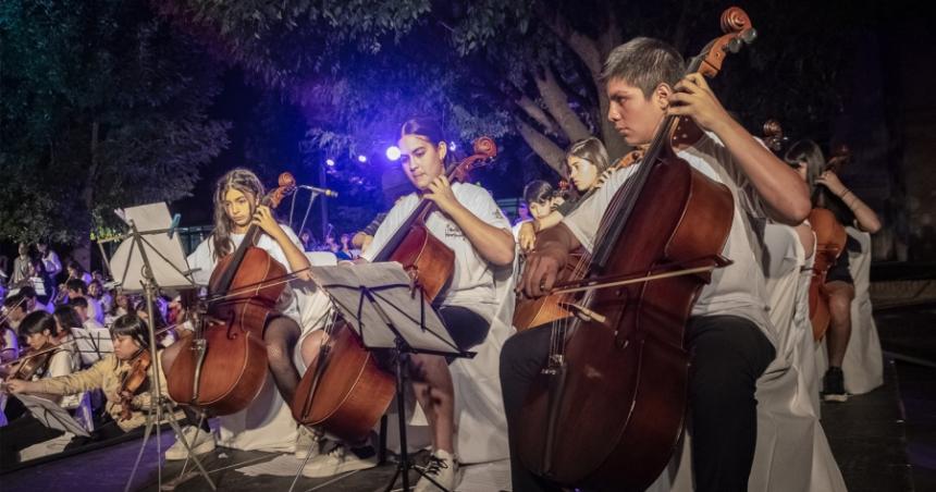 Concierto de la pibada para celebrar los 40 antildeos de la Democracia