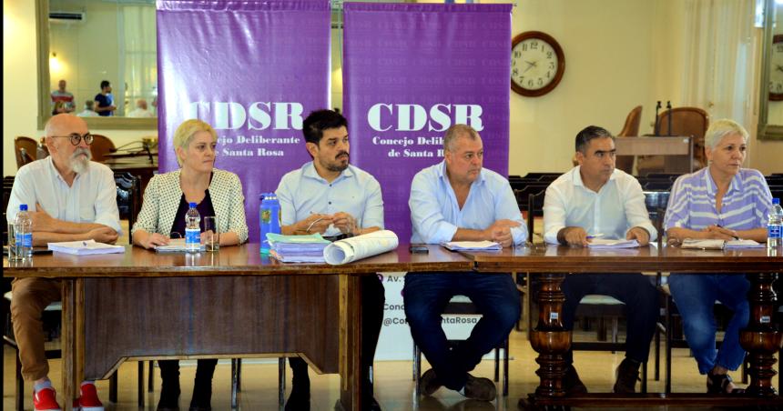 Dictamen unaacutenime para el Coacutedigo Urbaniacutestico y Ambiental de Santa Rosa
