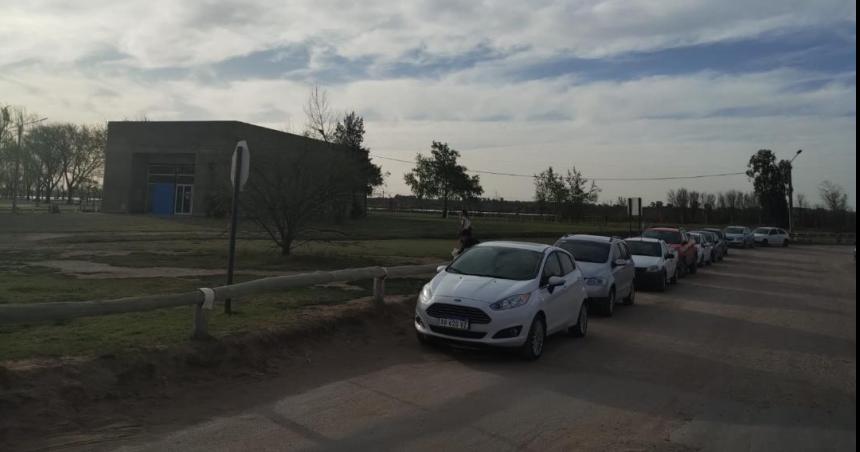 Piden usar como estacionamiento un espacio verde