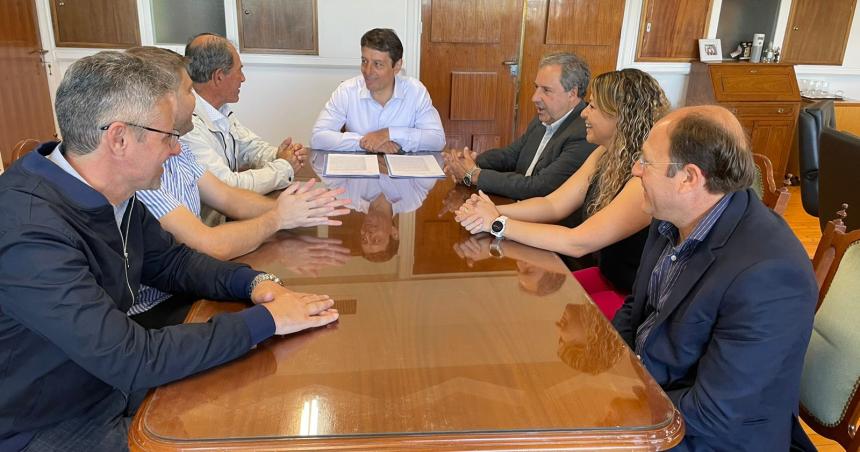 Entregan creacuteditos Aces a cooperativas pampeanas