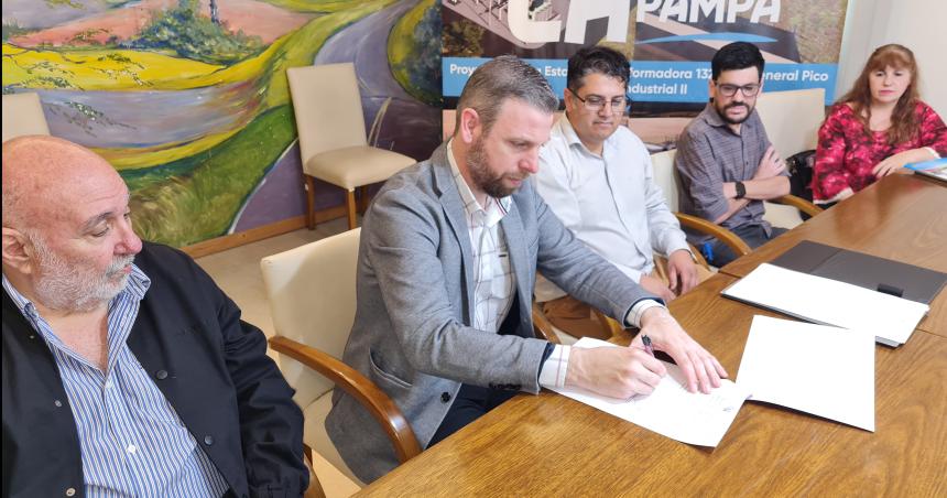 Acuerdo para obras energeacuteticas en el campo escuela Bajo Verde