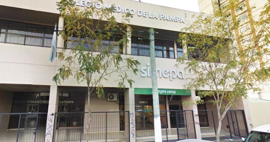 El Colegio Meacutedico no corta el servicio con las prepagas
