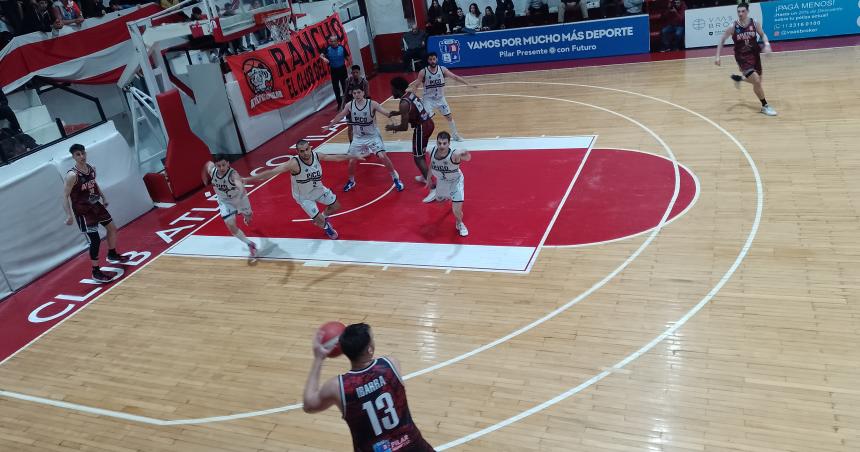 Pico Football volvioacute a tropezar en Pilar