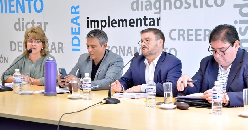 Avanza la estatizacioacuten de colegios secundarios de gestioacuten privada