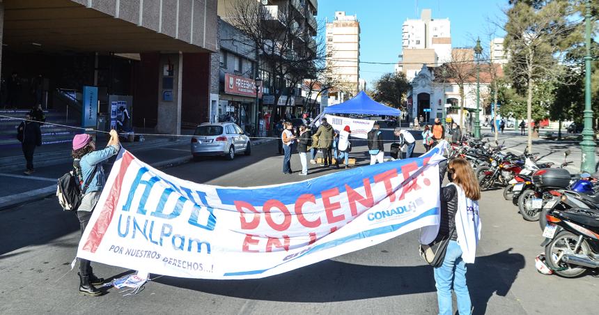 Aumento a la docencia universitaria