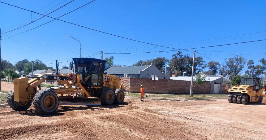 Avanzan los trabajos para pavimentar 50 cuadras en Realicoacute