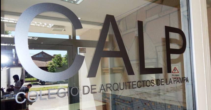 Arquitectos en alerta porque se pone en riesgo el futuro de la profesioacuten