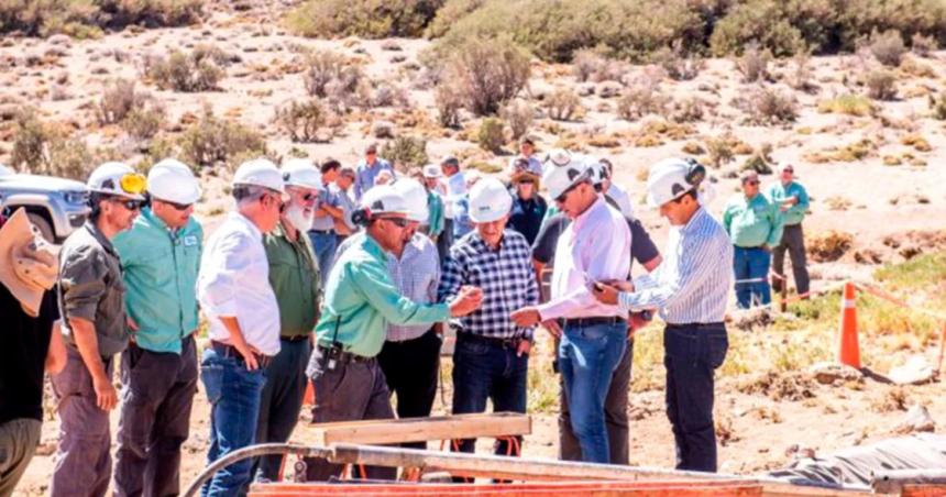 Mendoza busca exploracioacuten del cobre en naciente del riacuteo Colorado