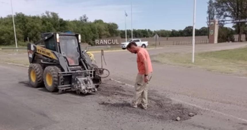 Comenzaron a reparar la Ruta Nacional  188 a la altura de Rancul