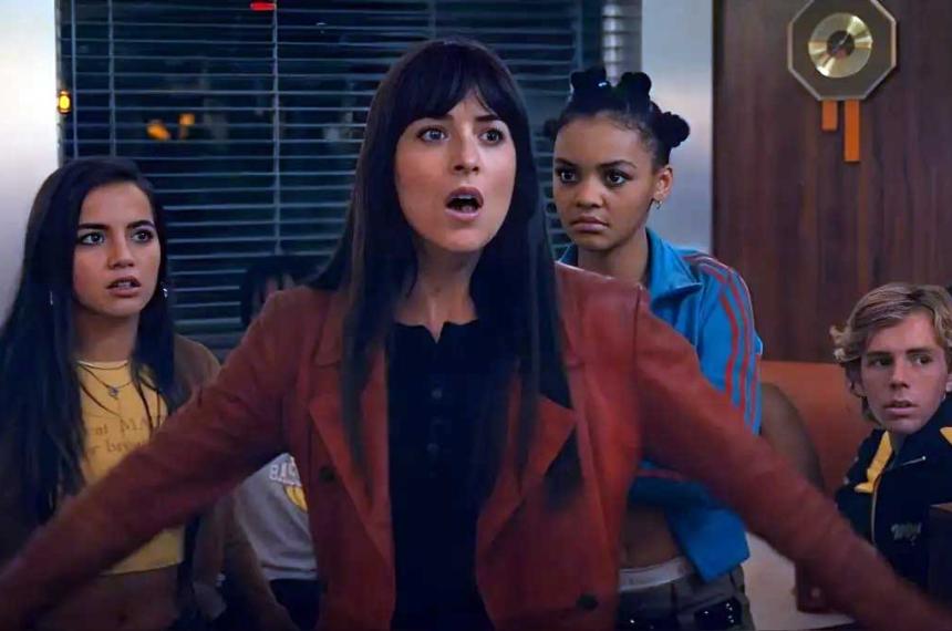 El primer traacuteiler de Madame Web desata los poderes de Spider-Woman