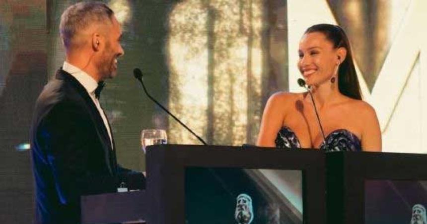 Martiacuten Fierro Latino 2023- Pampita y El Pollo Aacutelvarez conductores