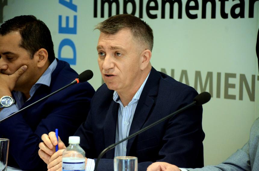 El Ministro Guido Bisterfeld dioacute detalles del Presupuesto 2024