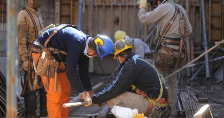Advierten que se perderaacuten maacutes de 2000 puestos de trabajo en la construccioacuten
