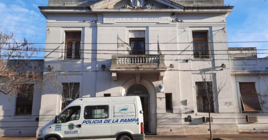 Tres antildeos de prisioacuten efectiva para un detenido por agredir a otro