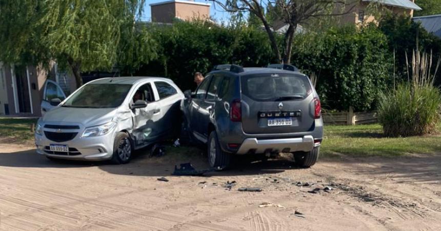 Fuerte choque en el barrio Lowo Che