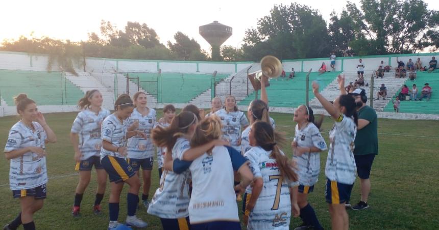 All Boys coronoacute su gran viaje con una goleada
