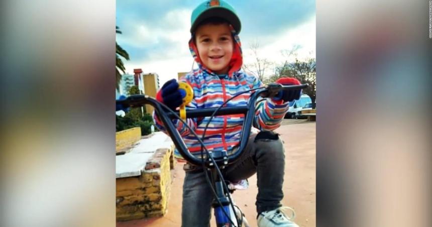 La familia de Lucio Dupuy hizo una denuncia penal contra personal de salud educacioacuten y policiacuteas