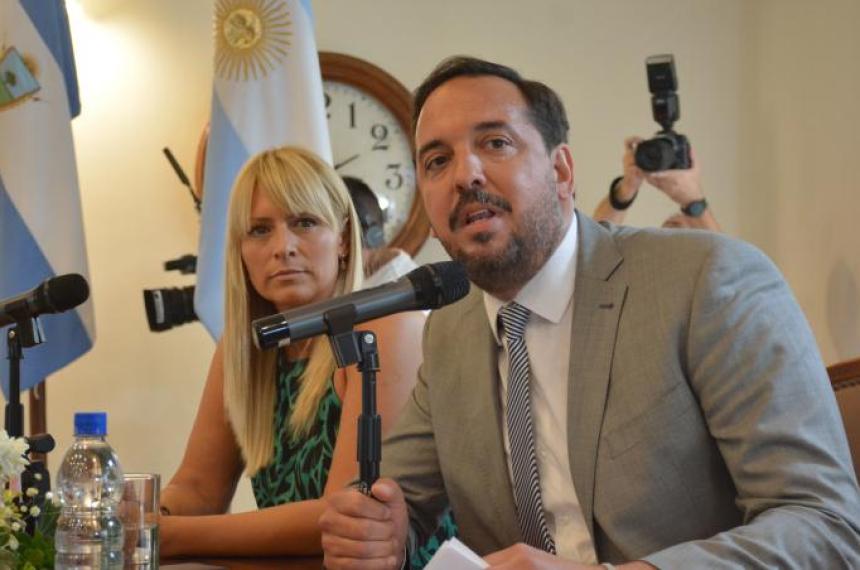 Achican la planta poliacutetica de la Municipalidad de Santa Rosa