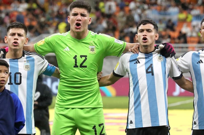 El arquero de la sub-17 tuvo que cerrar su Instagram