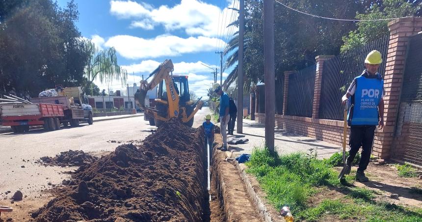 Avanzoacute el 35-en-porciento- la renovacioacuten de la red de agua potable en Colonia Baroacuten